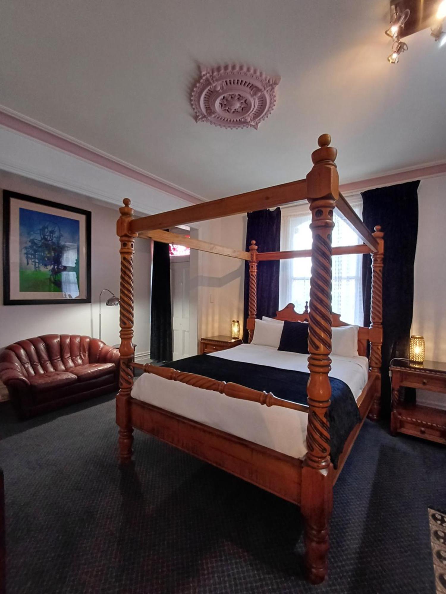 לונסטון Art Hotel On York מראה חיצוני תמונה
