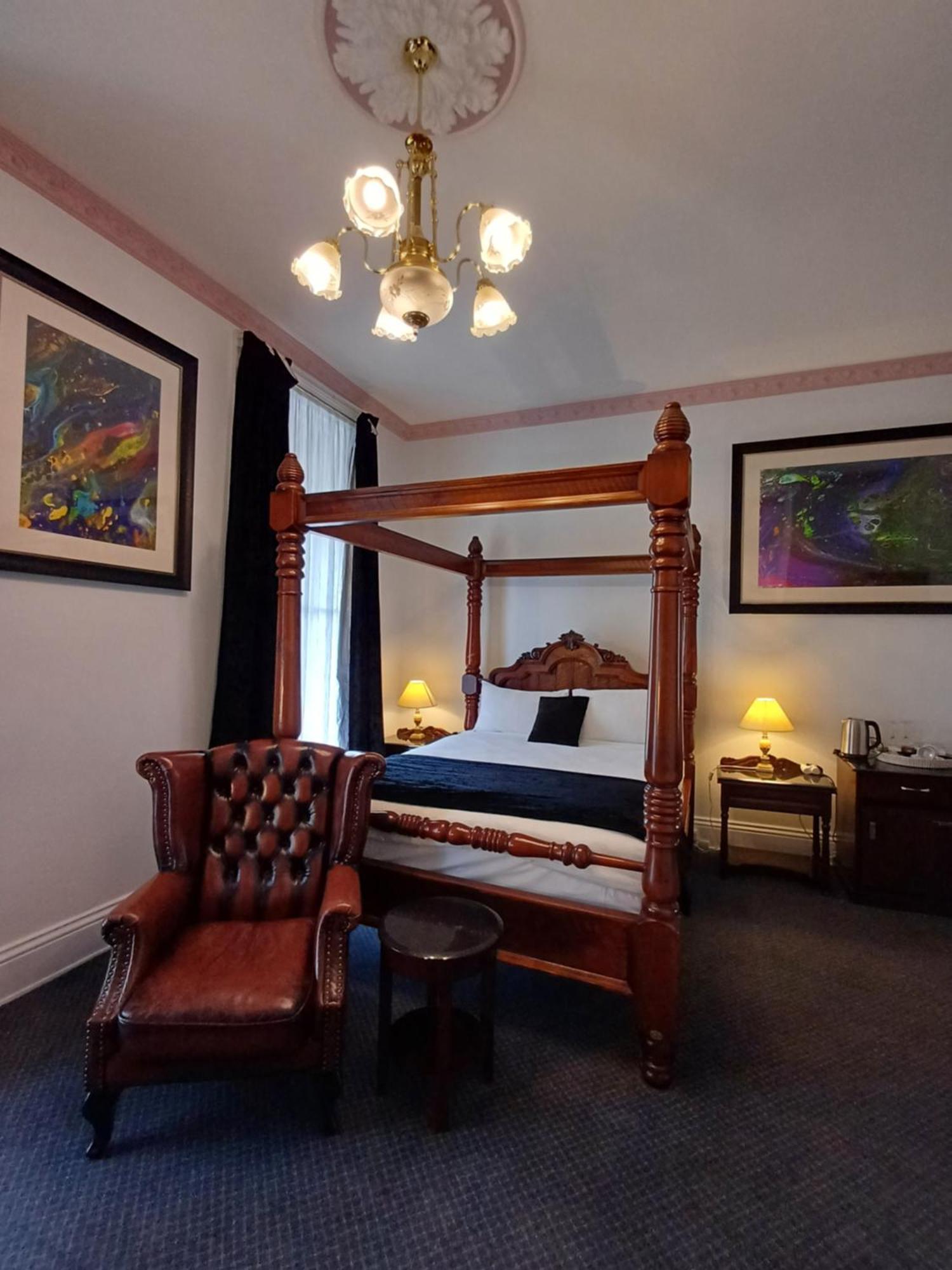 לונסטון Art Hotel On York מראה חיצוני תמונה