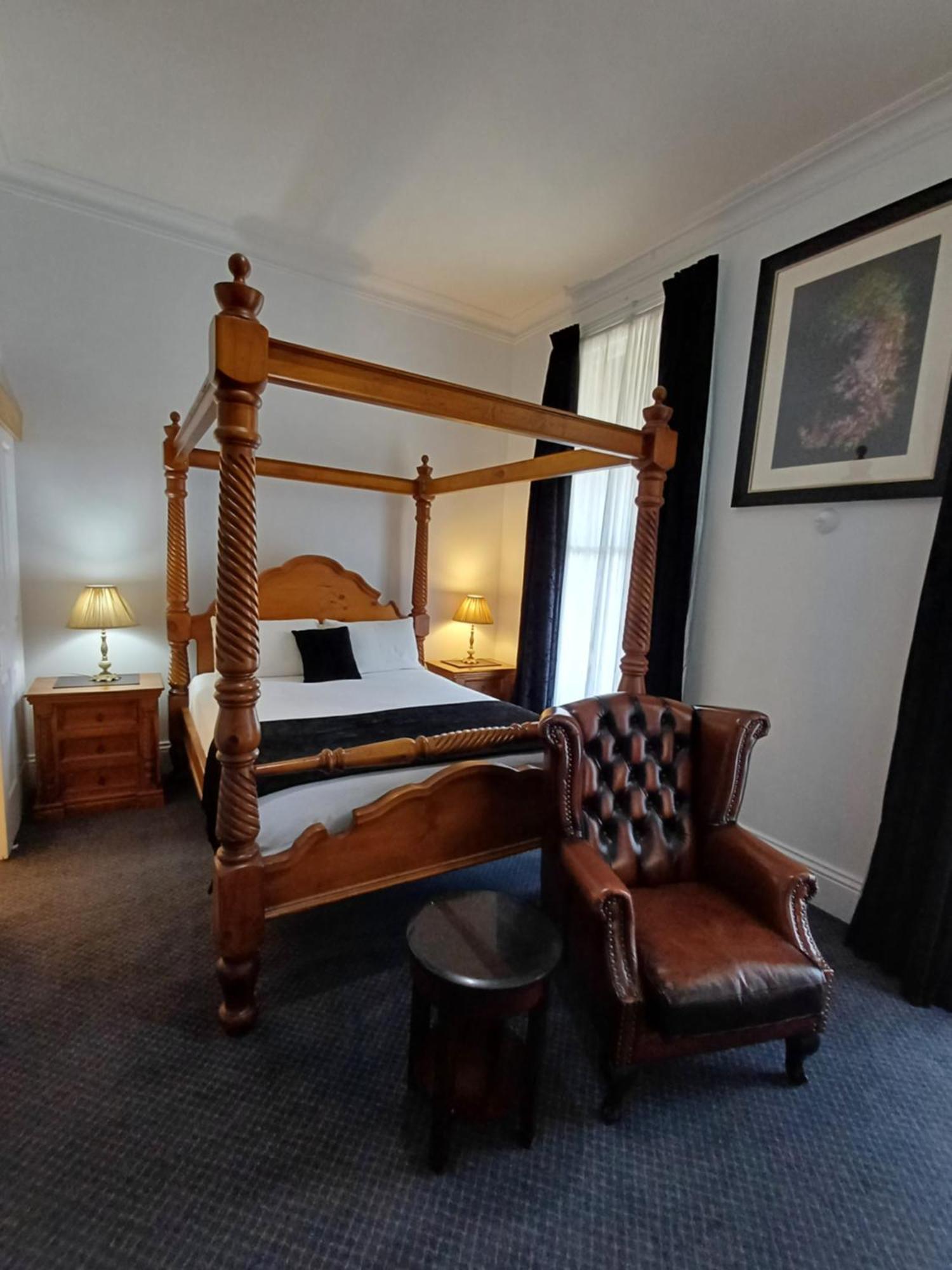 לונסטון Art Hotel On York מראה חיצוני תמונה