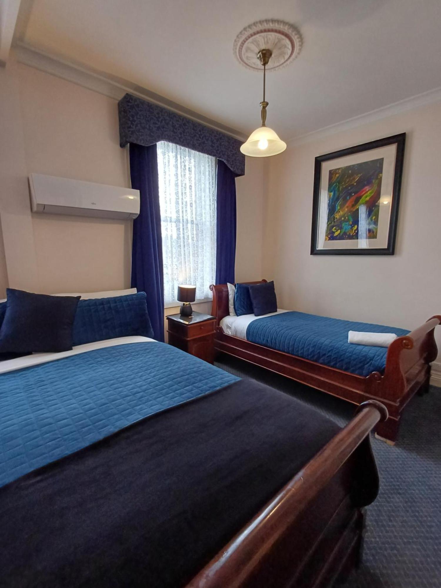 לונסטון Art Hotel On York מראה חיצוני תמונה