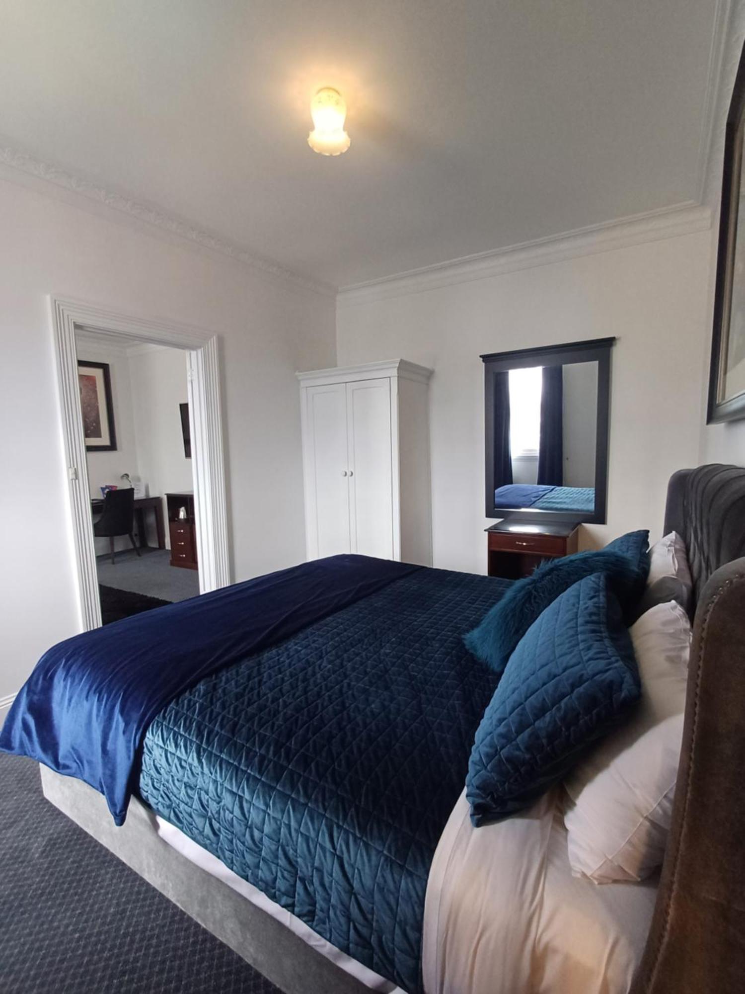 לונסטון Art Hotel On York מראה חיצוני תמונה